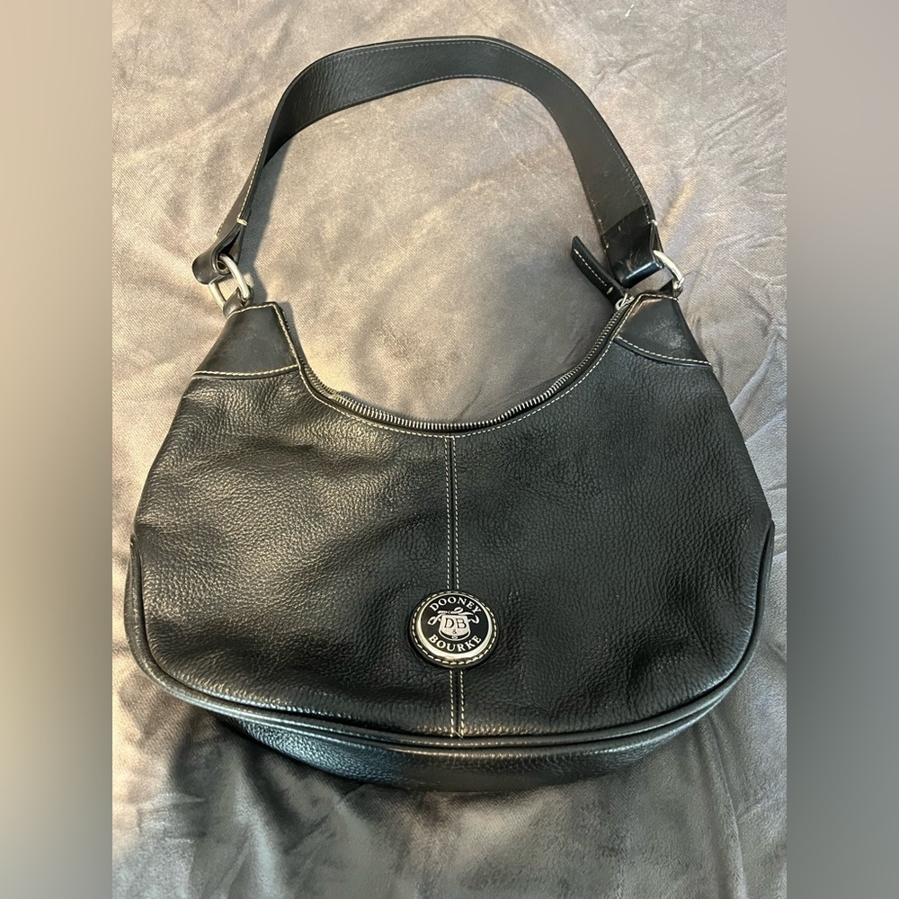Vintage Dooney & Bourke Black Pebble  Flat Leather Hobo Shoulder Bag Y2K